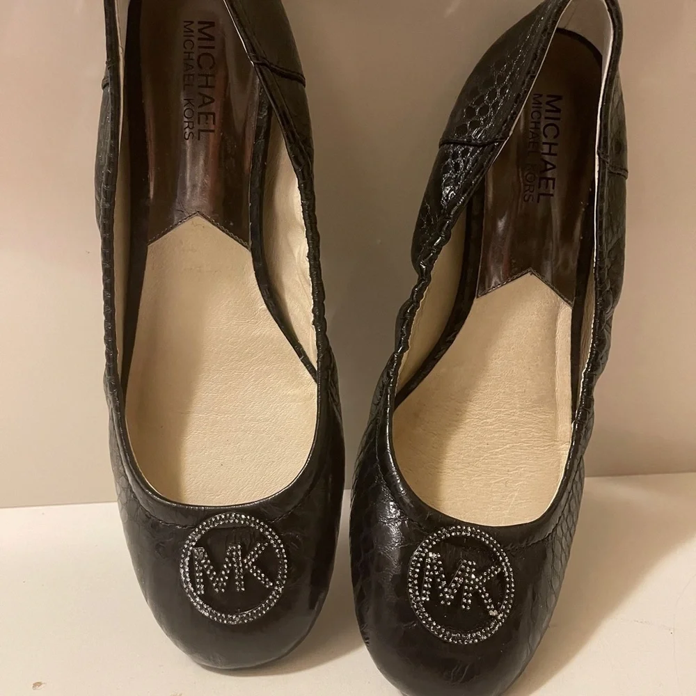 Michael Kors Fulton Black Quilted Leather Ballet Flat Shoes Silver MK.brand new